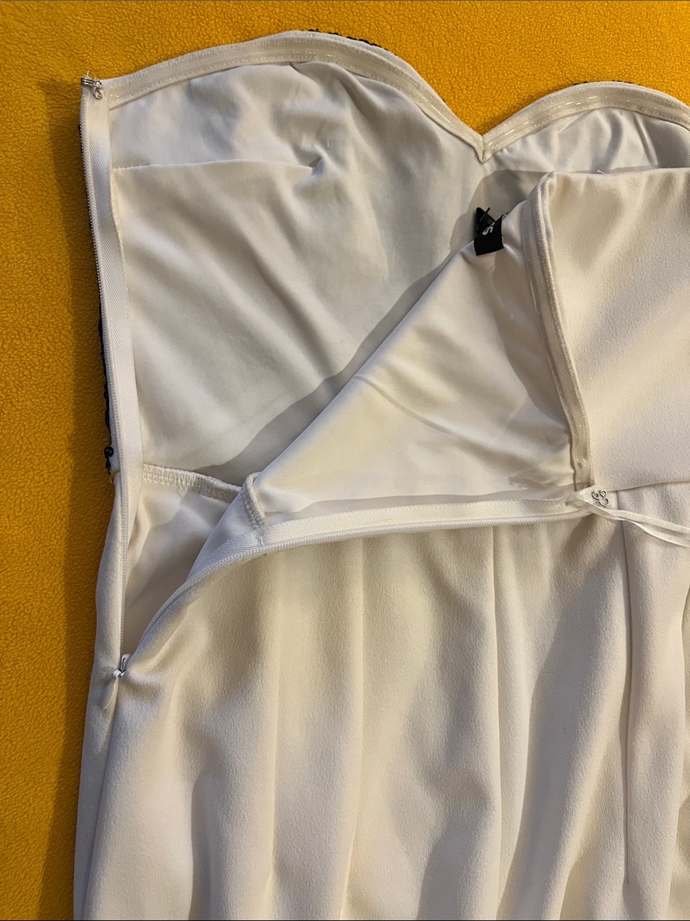 Express Strapless Sequinned Jumpsuit. Sweetheart neckline, silicone lining. Sz 0 - Picture 13 of 17